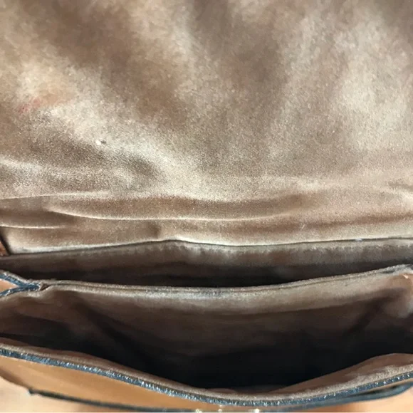 Vintage Carmel Leather Cross Body Bag with lock & original key. - Picture 6 of 10